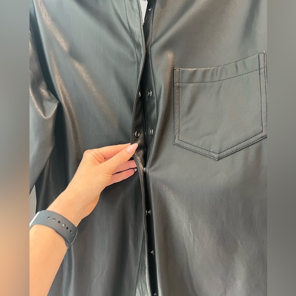 Design Lab Women’s Black Leather Long Dress Shirt - Picture 3 of 4